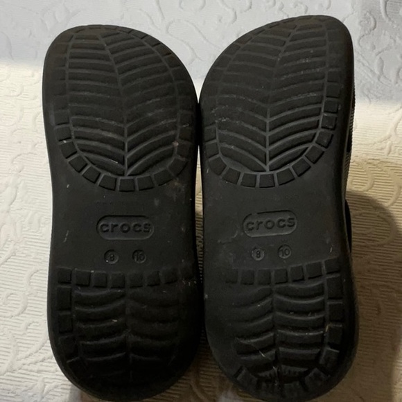 CROCS Black Classic Crush Clogs. Women’s 10, Men’s 8. Minimalist Comfort. - Picture 8 of 11